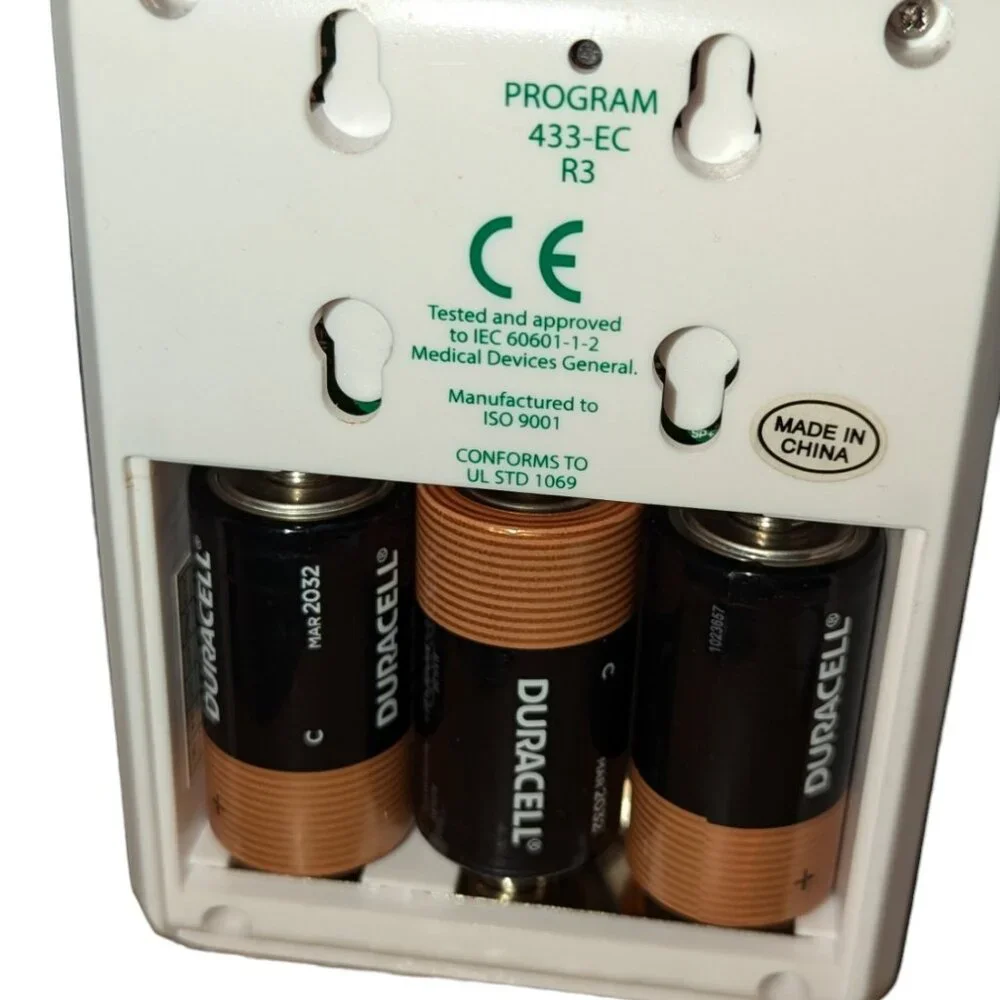 Smart Caregiver Floor Mat Alert System & Wireless Monitor System 24"x 48" - Picture 8 of 9